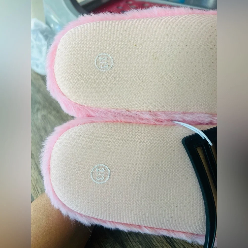 Disney Stitch Slippers size 2/3 fits NWT